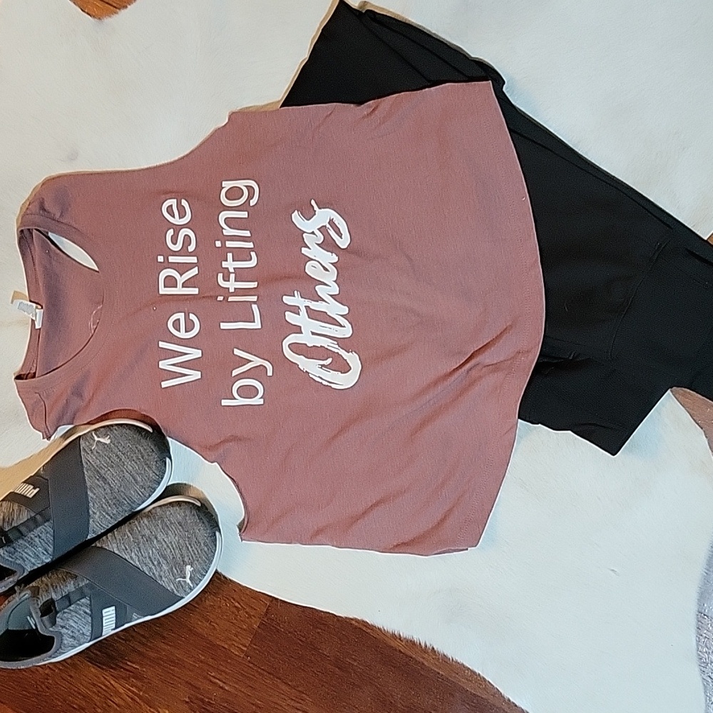 Mauve Graphic Racerback Crop Top L